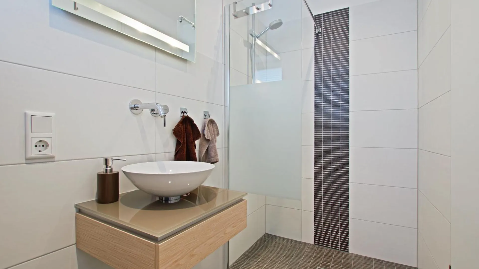 Private Rooms Hannover - Room Agency 0*,