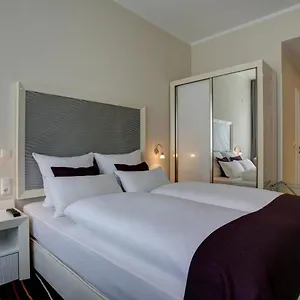 Yors Hotel