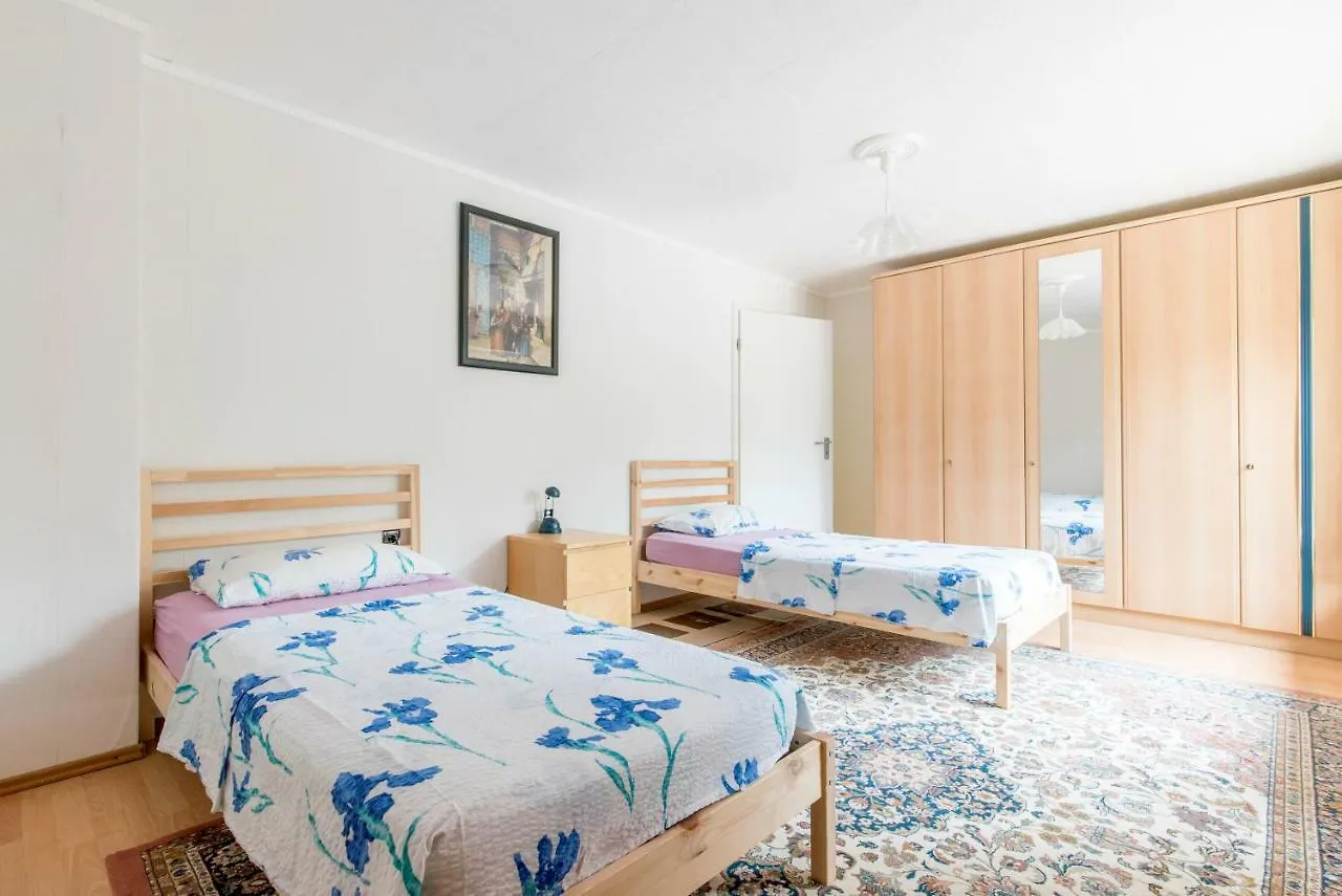 Private Rooms Hannover - Room Agency 0*,  Almanya